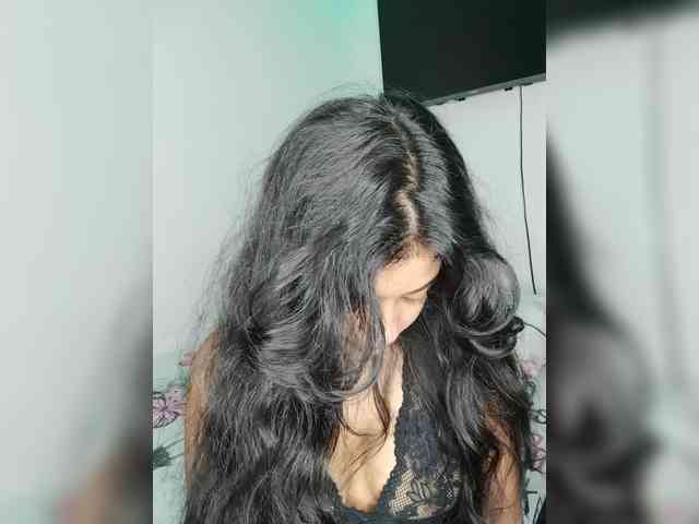Kyra-1-1 webcam