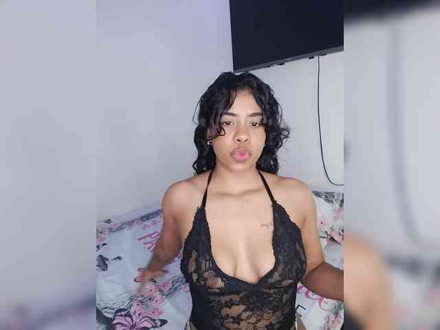 Kyra-1-1 webcam