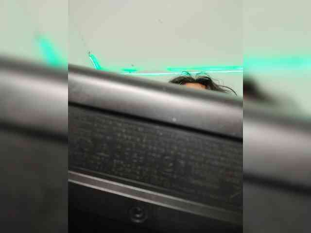 Kyra-1-1 webcam