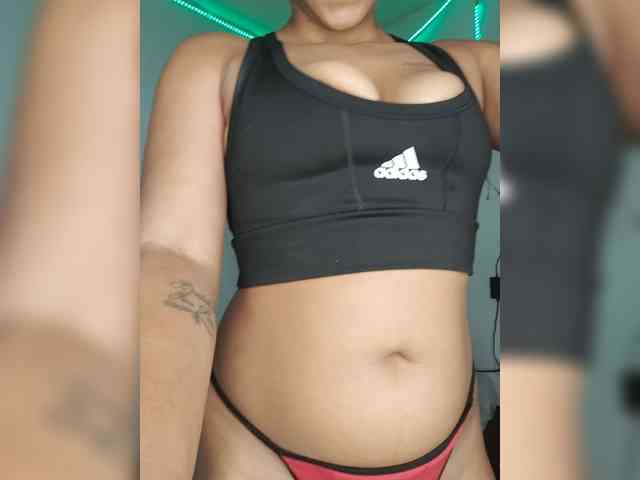 Kyra-1-1 webcam