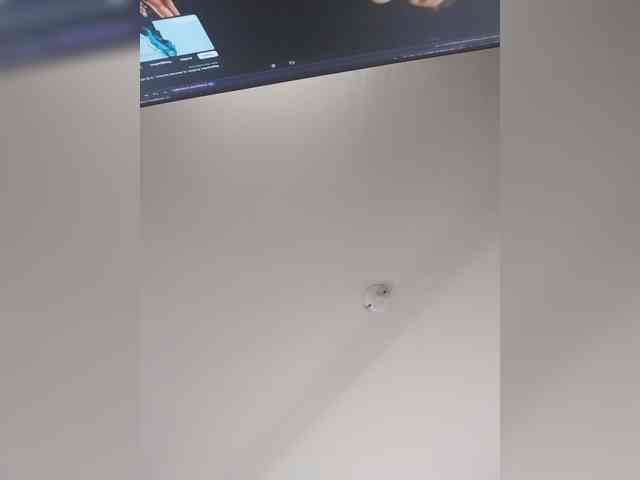 Kyra-1-1 webcam