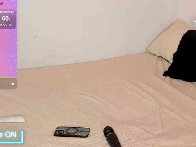 Kyra-1-1 webcam