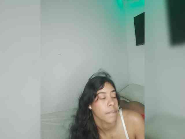 Kyra-1-1 webcam