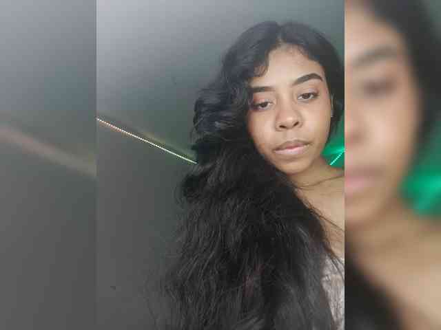 Kyra-1-1 webcam
