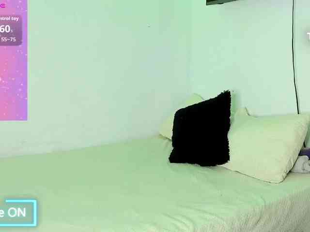 Kyra-1-1 webcam