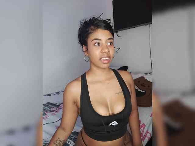 Kyra-1-1 webcam