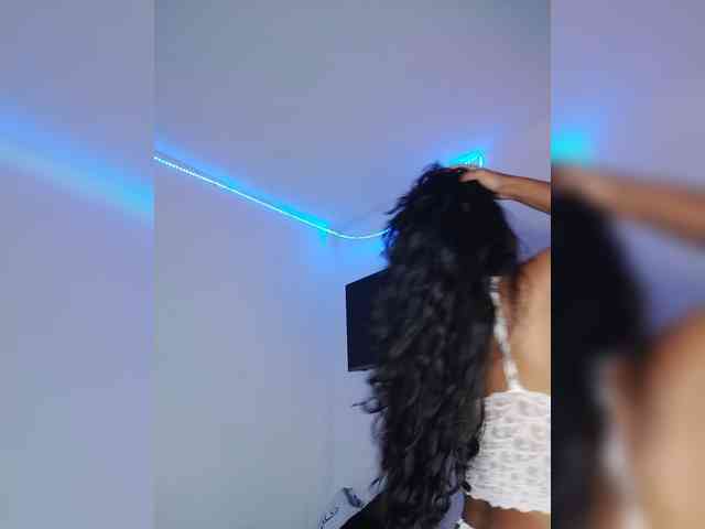 Kyra-1-1 webcam