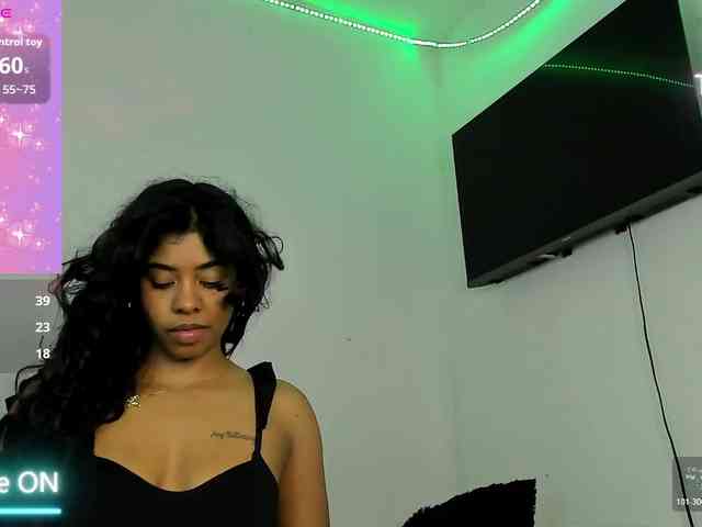 Kyra-1-1 webcam