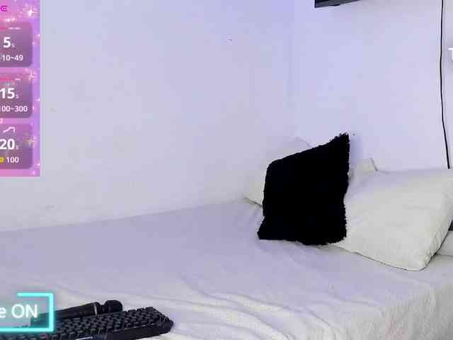 Kyra-1-1 webcam