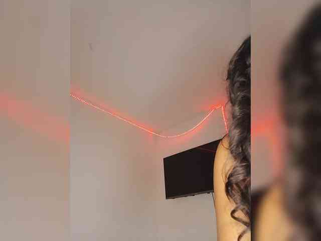 Kyra-1-1 webcam