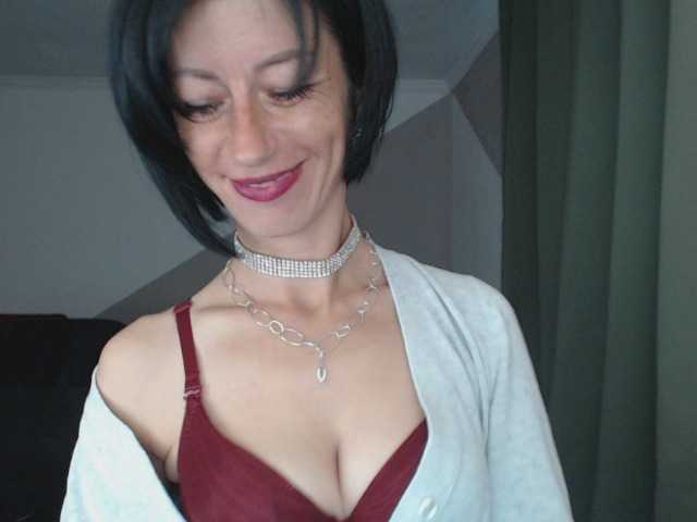 SexyJoana, en directo ahora en BongaCams