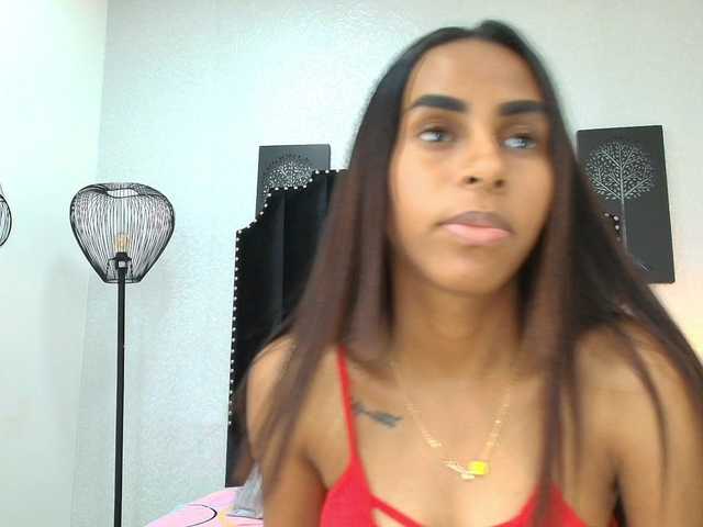aliciagandhii live webcam show