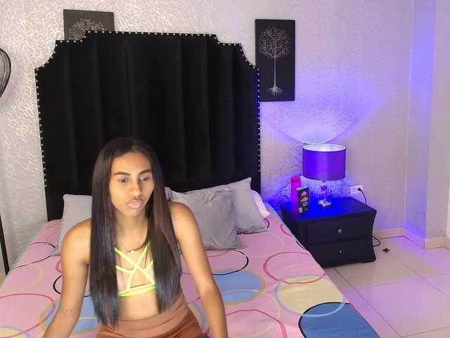 aliciagandhii live cam on BongaCams