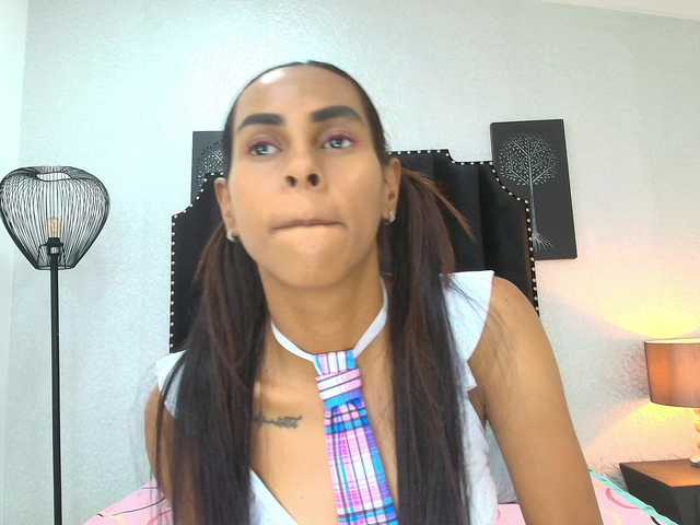 aliciagandhii live cam on BongaCams