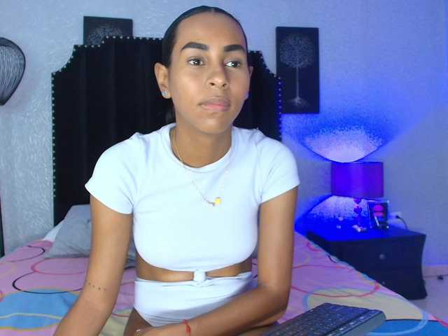 aliciagandhii live cam on BongaCams