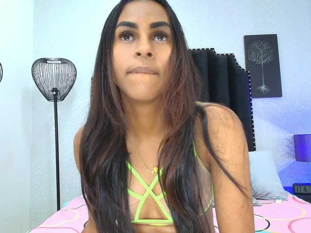 aliciagandhii live cam on BongaCams