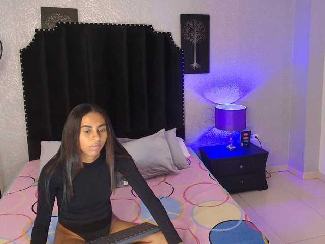 aliciagandhii live cam on BongaCams