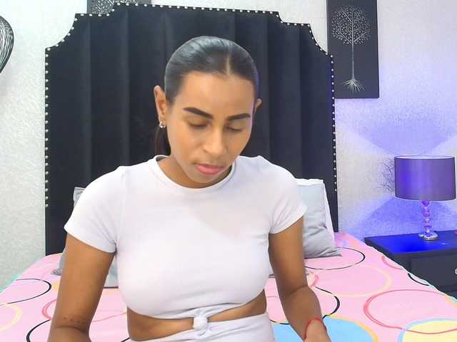 aliciagandhii live cam on BongaCams