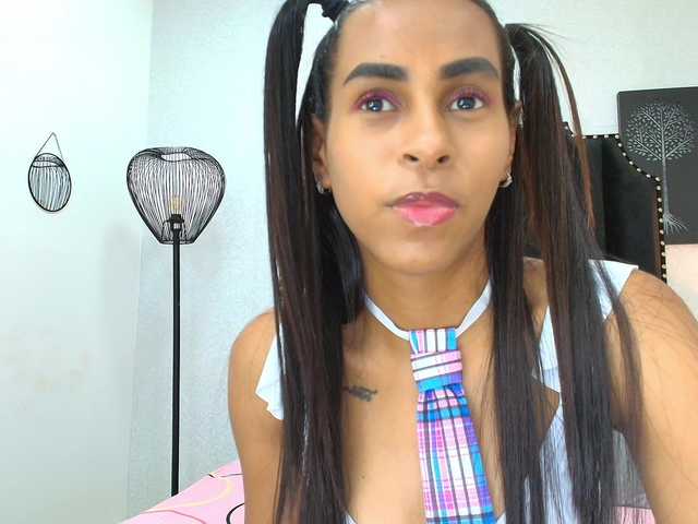 aliciagandhii live cam on BongaCams