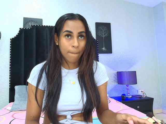 aliciagandhii's live room