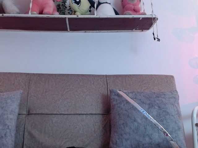 Gaging-Zhara live cam preview