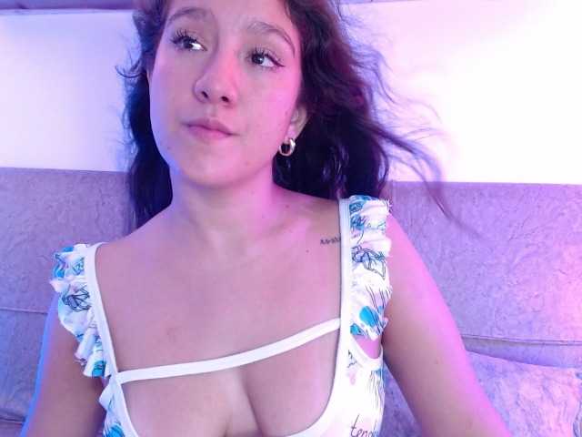 Gaging-Zhara live cam on BongaCams