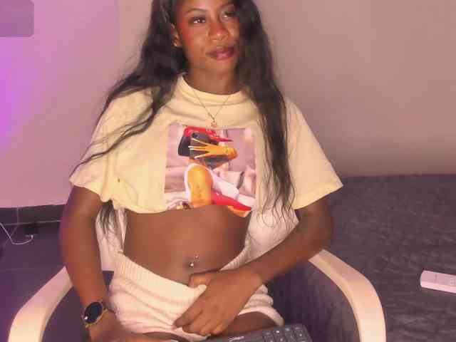 Isabella-22 webcam