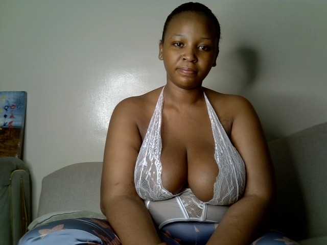 Deyse live cam on BongaCams