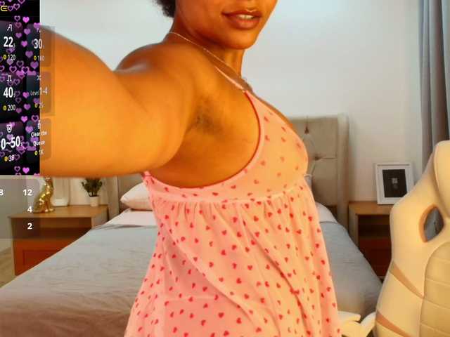 Naya-Milano live cam on BongaCams
