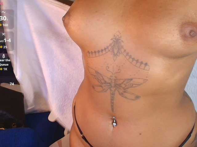 Naya-Milano live cam on BongaCams