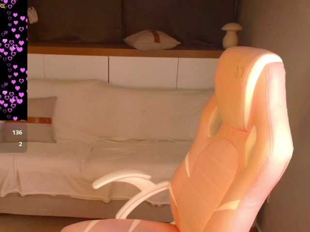 Naya-Milano live cam on BongaCams