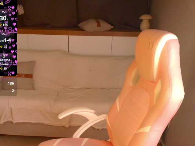 Naya-Milano live cam on BongaCams