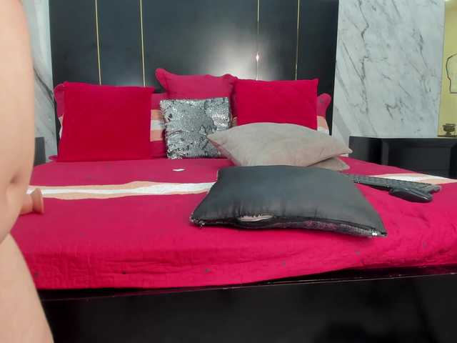 Angel-Pettite live cam on BongaCams