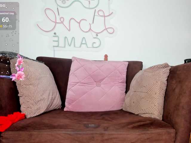 Angel-Pettite live cam on BongaCams