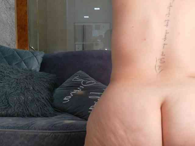 Angel-Pettite webcam