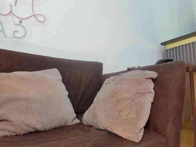 Angel-Pettite webcam