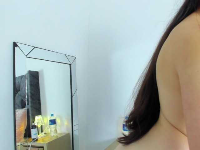 mellody live cam on BongaCams