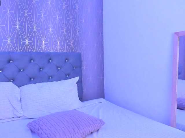 Coral-Snoww live cam on BongaCams