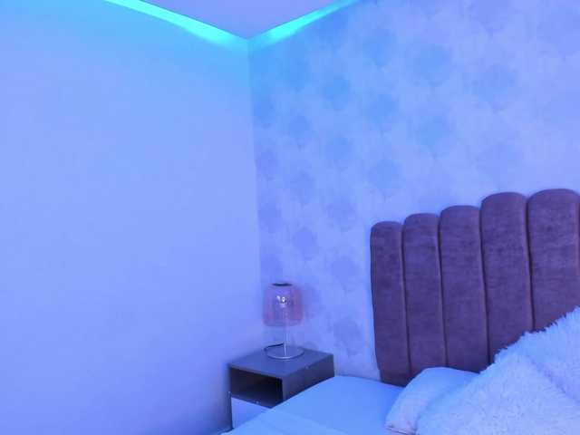 Kimmie-Bloomie live cam on BongaCams