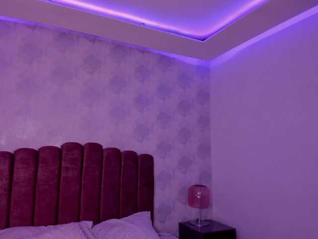 Kimmie-Bloomie live cam on BongaCams