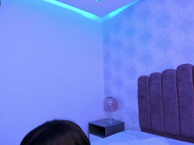 Kimmie-Bloomie live cam on BongaCams