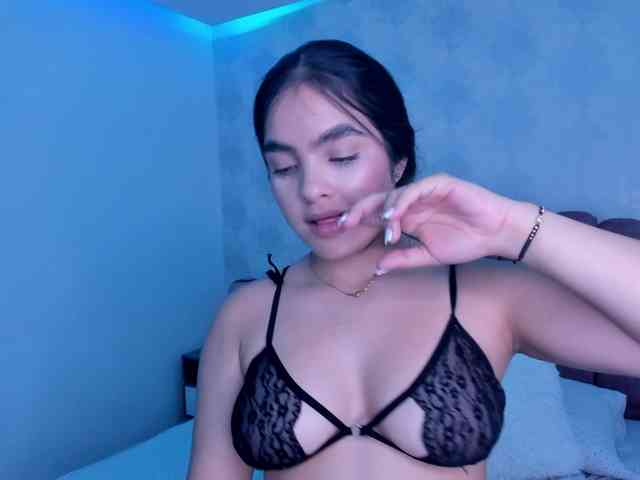 Kimmie-Bloomie webcam