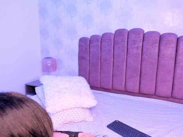 Kimmie-Bloomie webcam