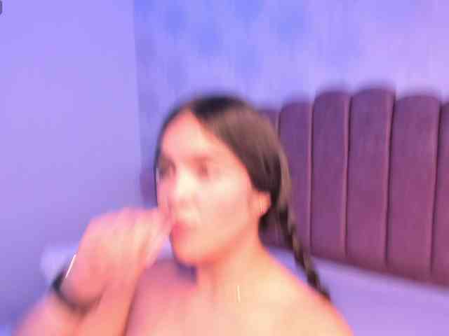 Kimmie-Bloomie webcam