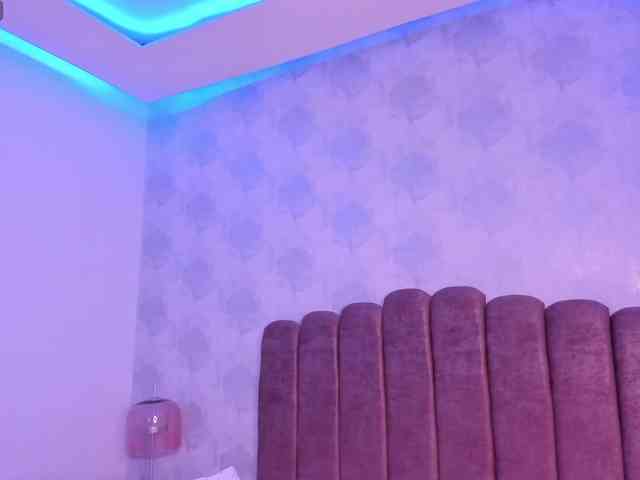 Kimmie-Bloomie webcam