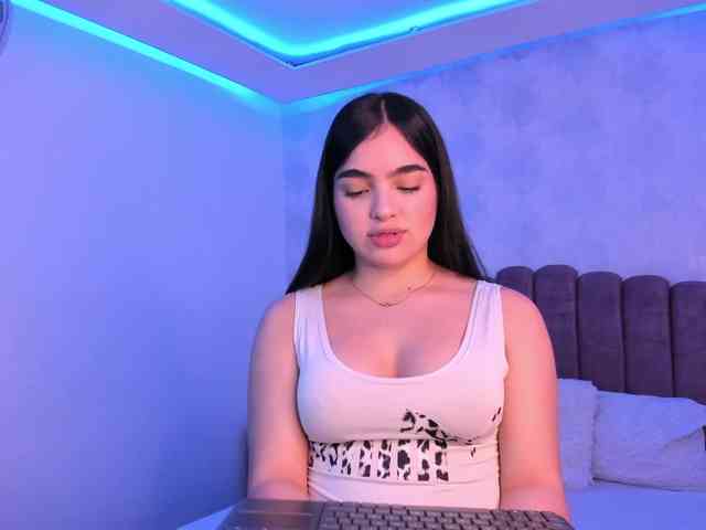Kimmie-Bloomie webcam