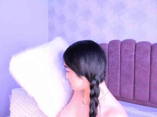 Kimmie-Bloomie webcam