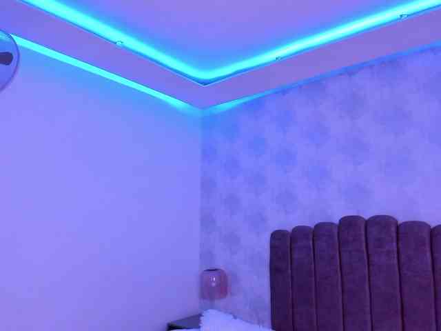 Kimmie-Bloomie webcam