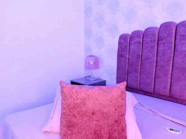 Kimmie-Bloomie webcam