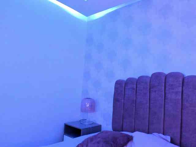 Kimmie-Bloomie webcam